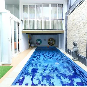 Donata House Homestay Jimbaran (Bali)